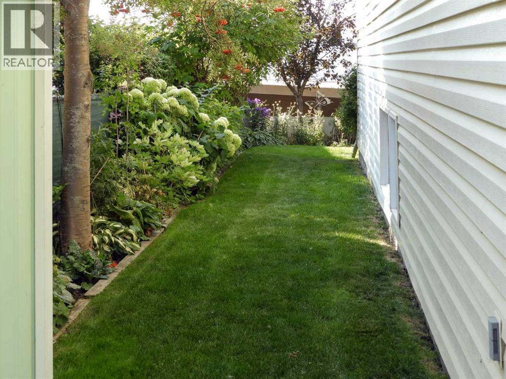 5943 Silver Ridge Drive Nw, Calgary, Alberta  T3B 3S2 - Photo 46 - A2284329