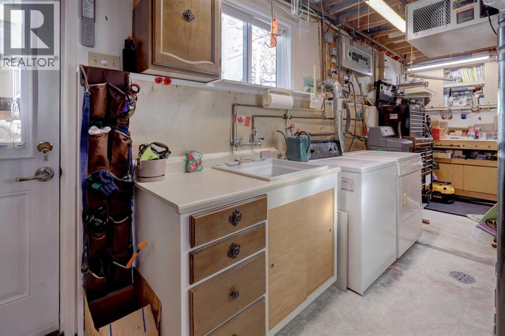 5943 Silver Ridge Drive Nw, Calgary, Alberta  T3B 3S2 - Photo 35 - A2284329