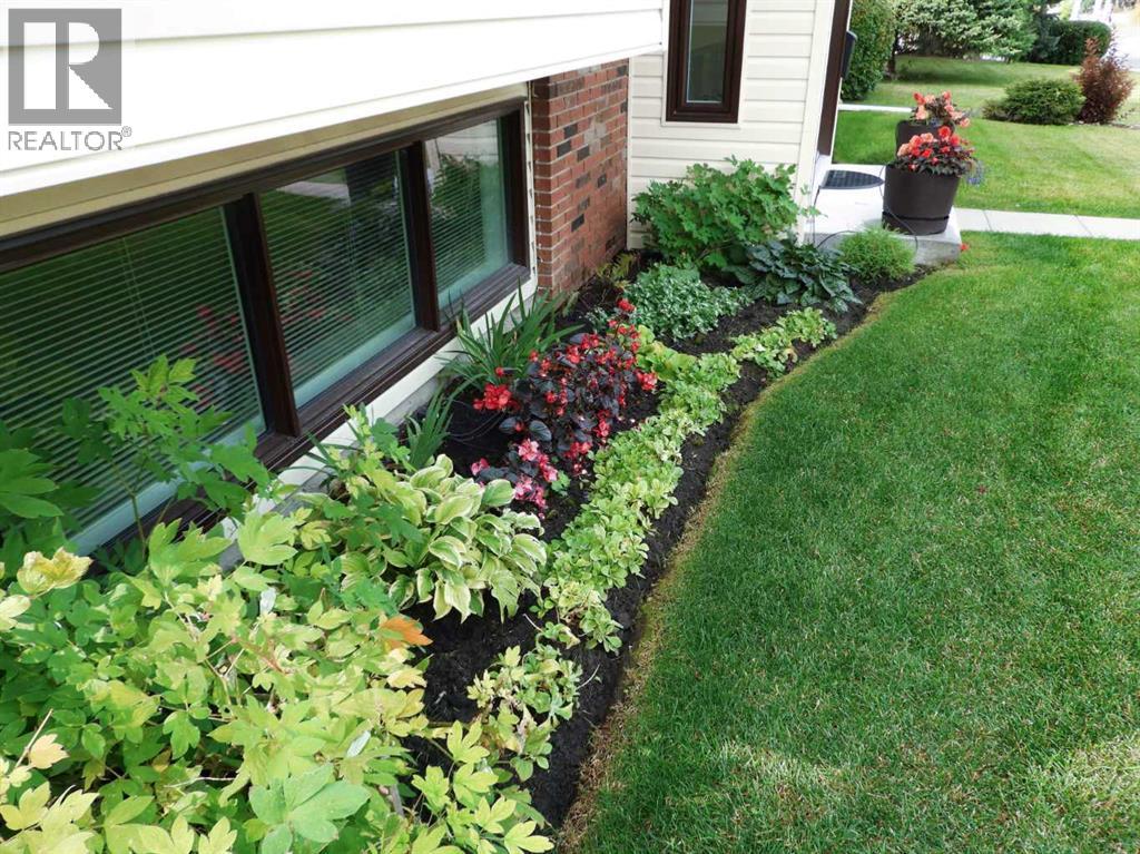 5943 Silver Ridge Drive Nw, Calgary, Alberta  T3B 3S2 - Photo 42 - A2284329