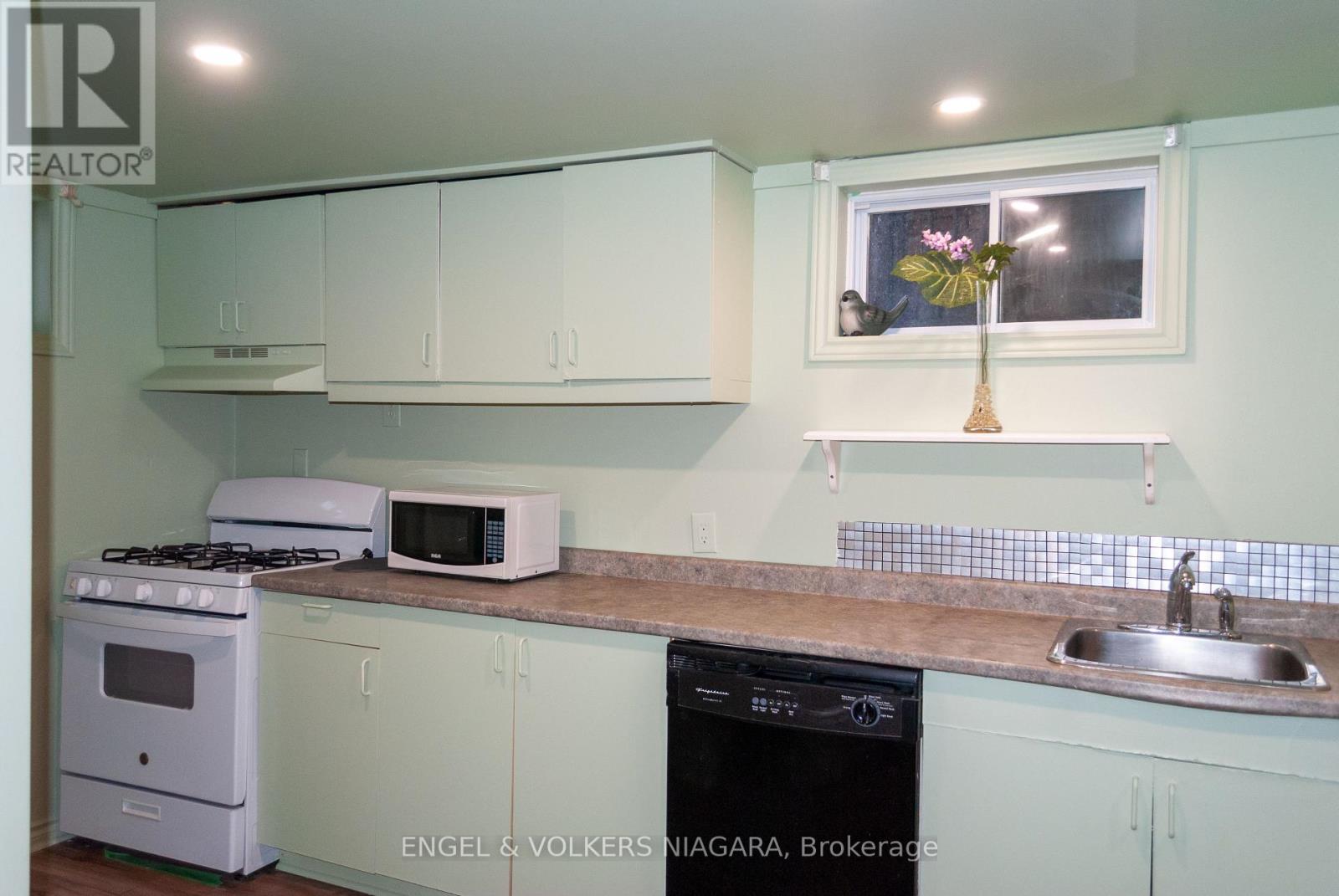 Lower Level - 6708 Oneil Street, Niagara Falls, Ontario  L2J 1N2 - Photo 4 - X12713820