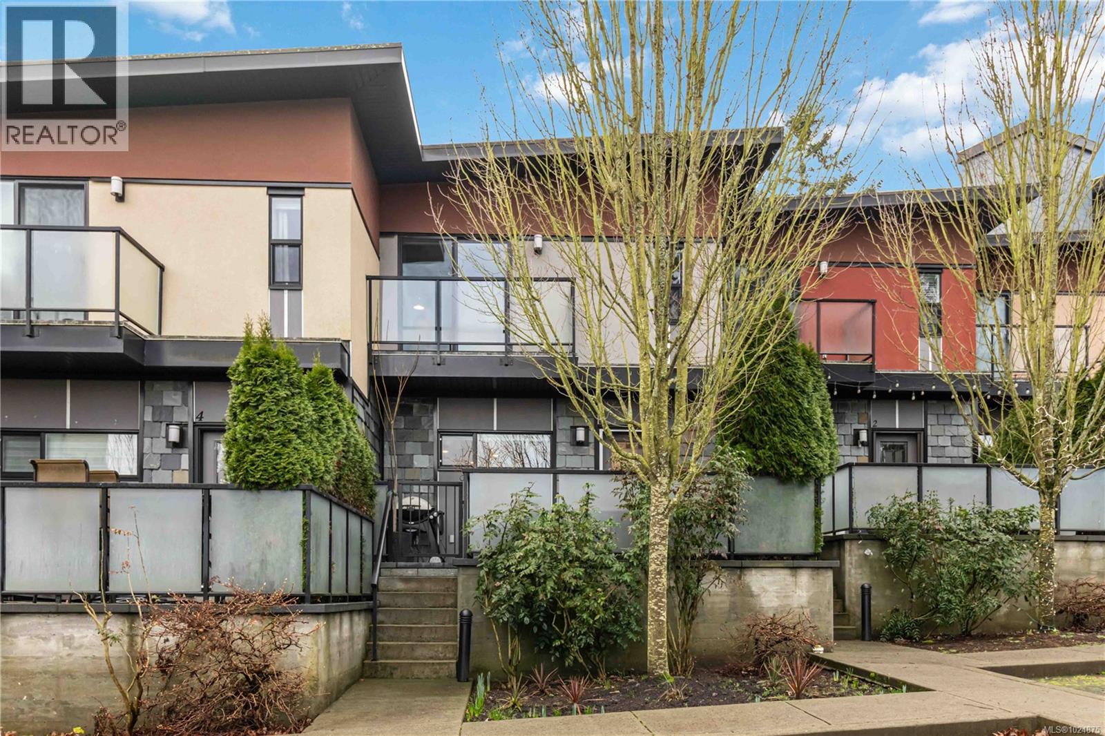 3 2321 Island View Rd, Central Saanich, British Columbia  V8Z 0C9 - Photo 2 - 1024875