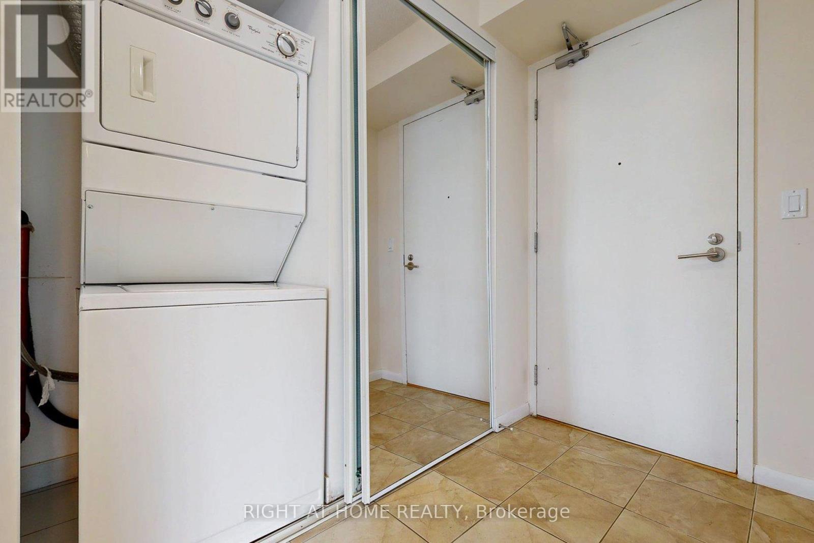 1710 - 215 Fort York Boulevard, Toronto, Ontario  M5V 4A2 - Photo 26 - C12764618