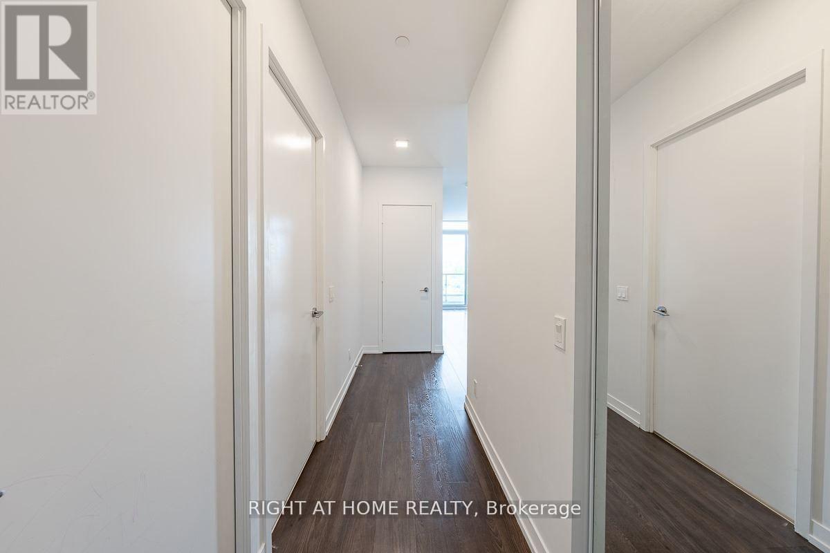 307 - 950 Portage Parkway, Vaughan, Ontario  L4K 0J7 - Photo 8 - N12764614