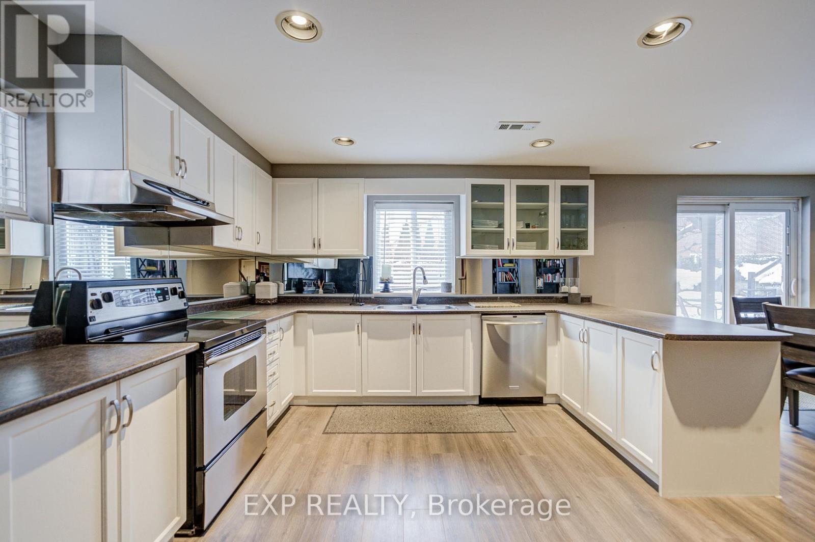 372 Greenock Drive, Vaughan, Ontario  L6A 1M5 - Photo 45 - N12763650