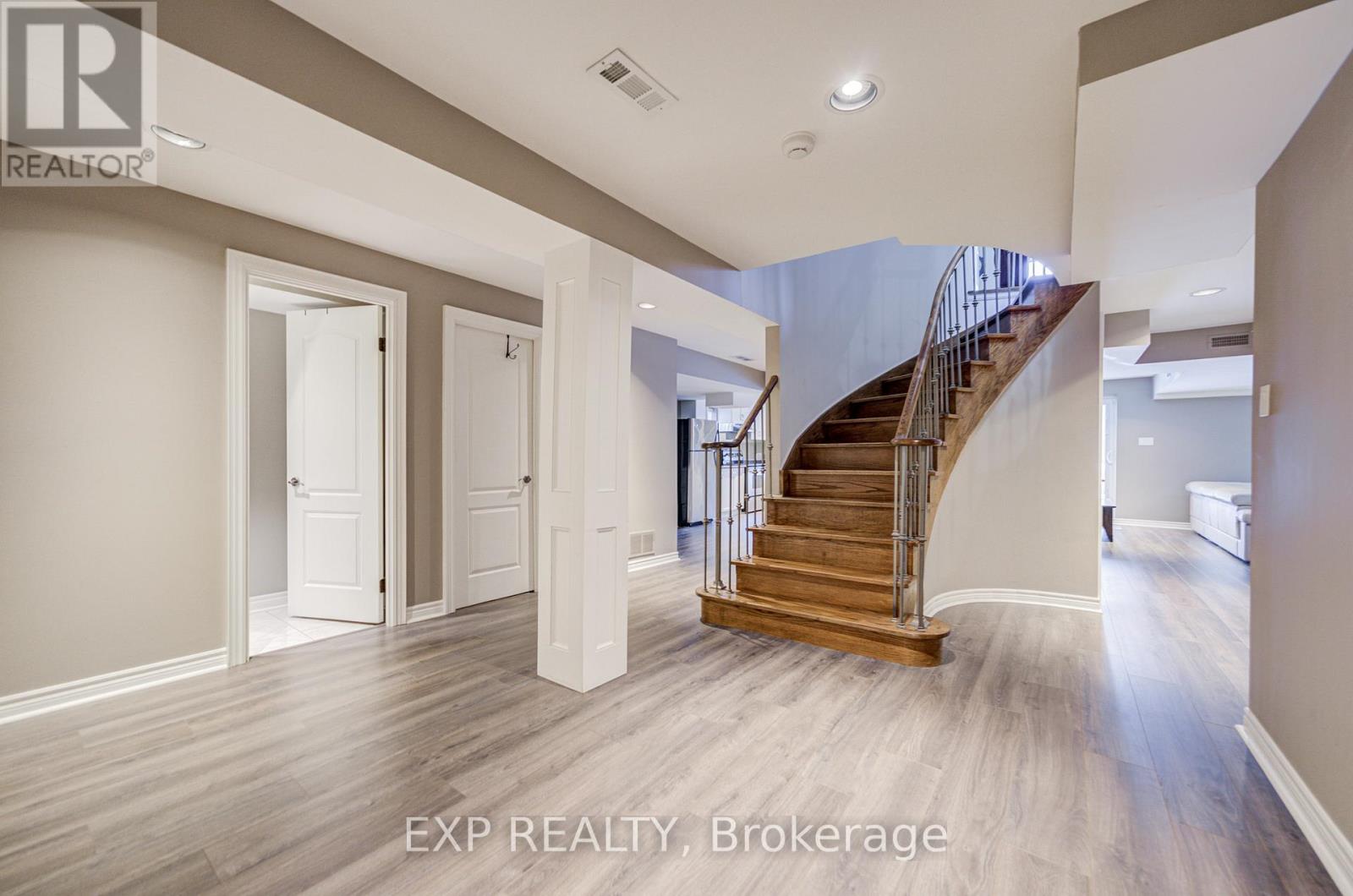 372 Greenock Drive, Vaughan, Ontario  L6A 1M5 - Photo 39 - N12763650