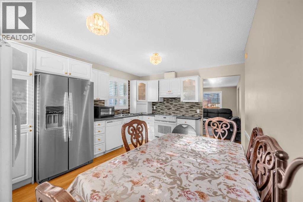 120 Castlebrook Rise Ne, Calgary, Alberta  T3J 1P1 - Photo 10 - A2281926