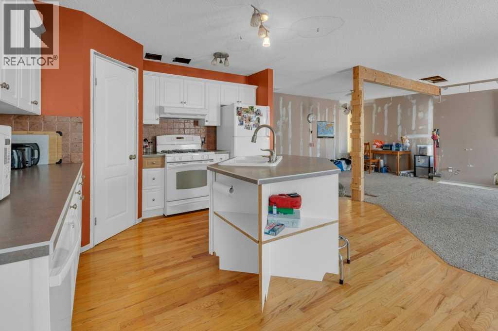 10832 Valley Springs Road Nw, Calgary, Alberta  T3B 5R2 - Photo 23 - A2282530