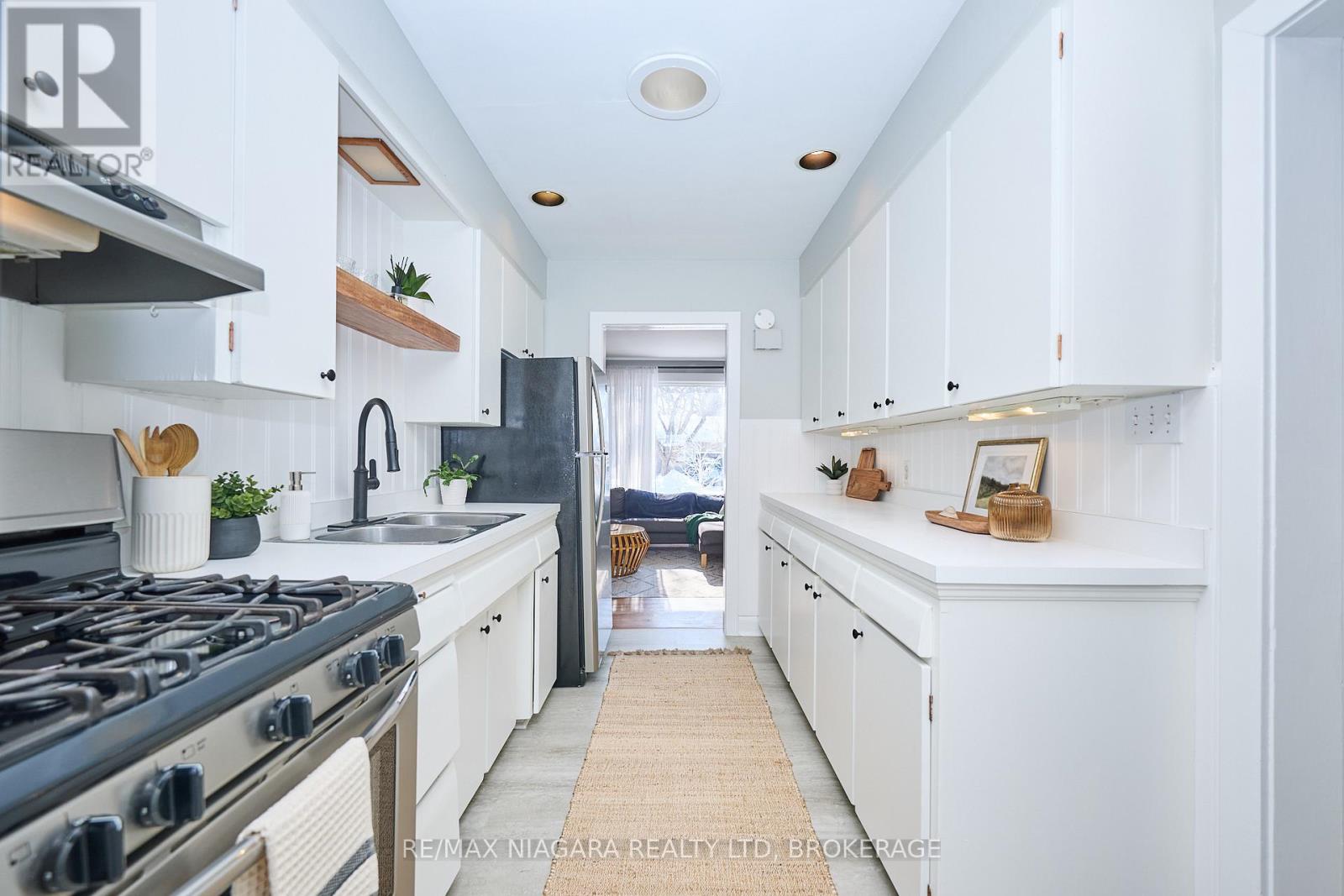 160 Norway Avenue, Welland (Prince Charles), Ontario  L3C 4A5 - Photo 23 - X12764632