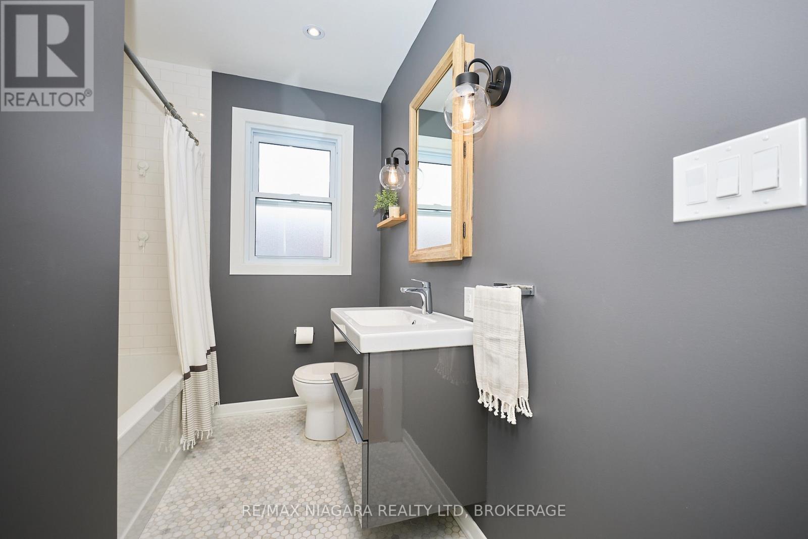 160 Norway Avenue, Welland (Prince Charles), Ontario  L3C 4A5 - Photo 35 - X12764632