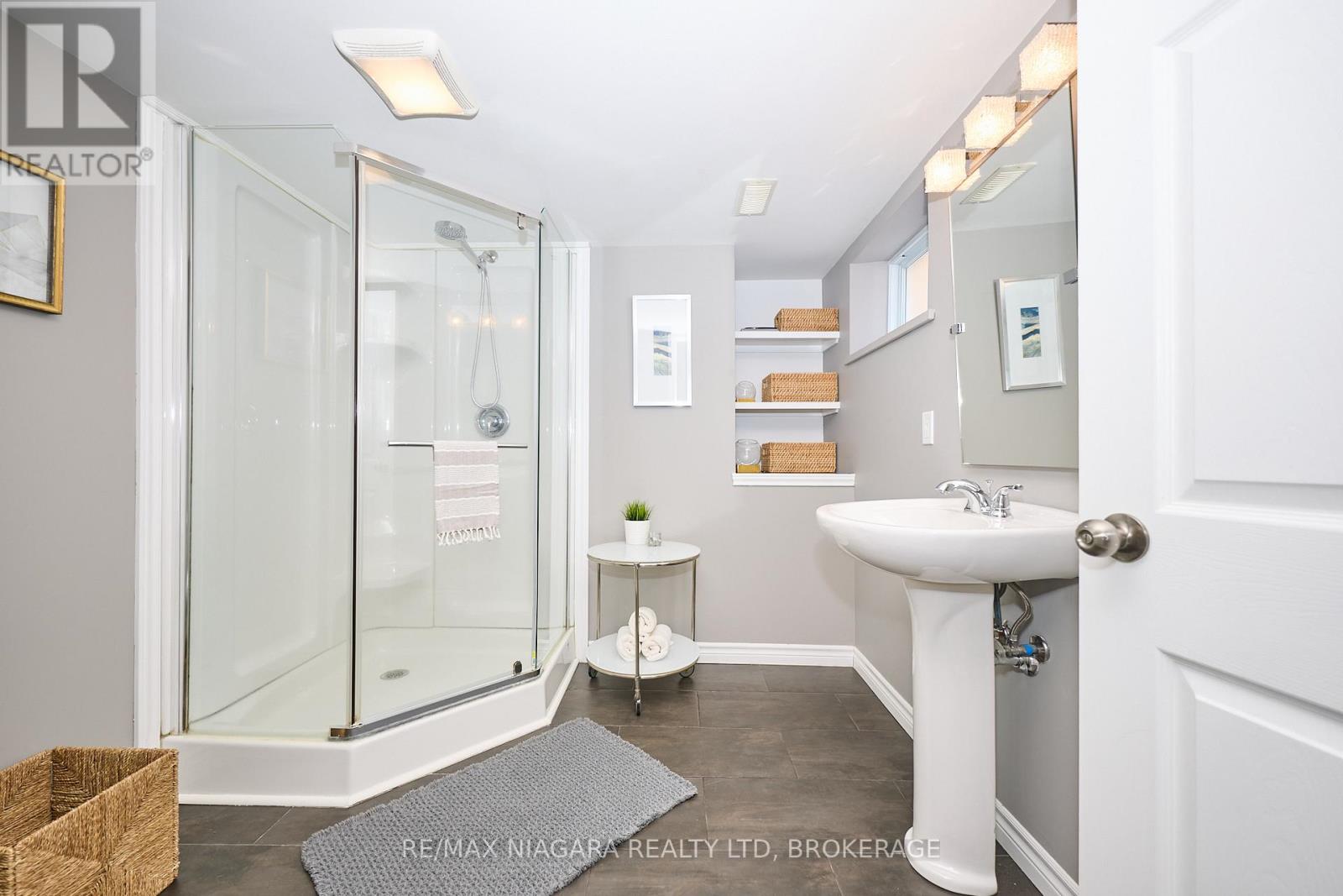 160 Norway Avenue, Welland (Prince Charles), Ontario  L3C 4A5 - Photo 44 - X12764632