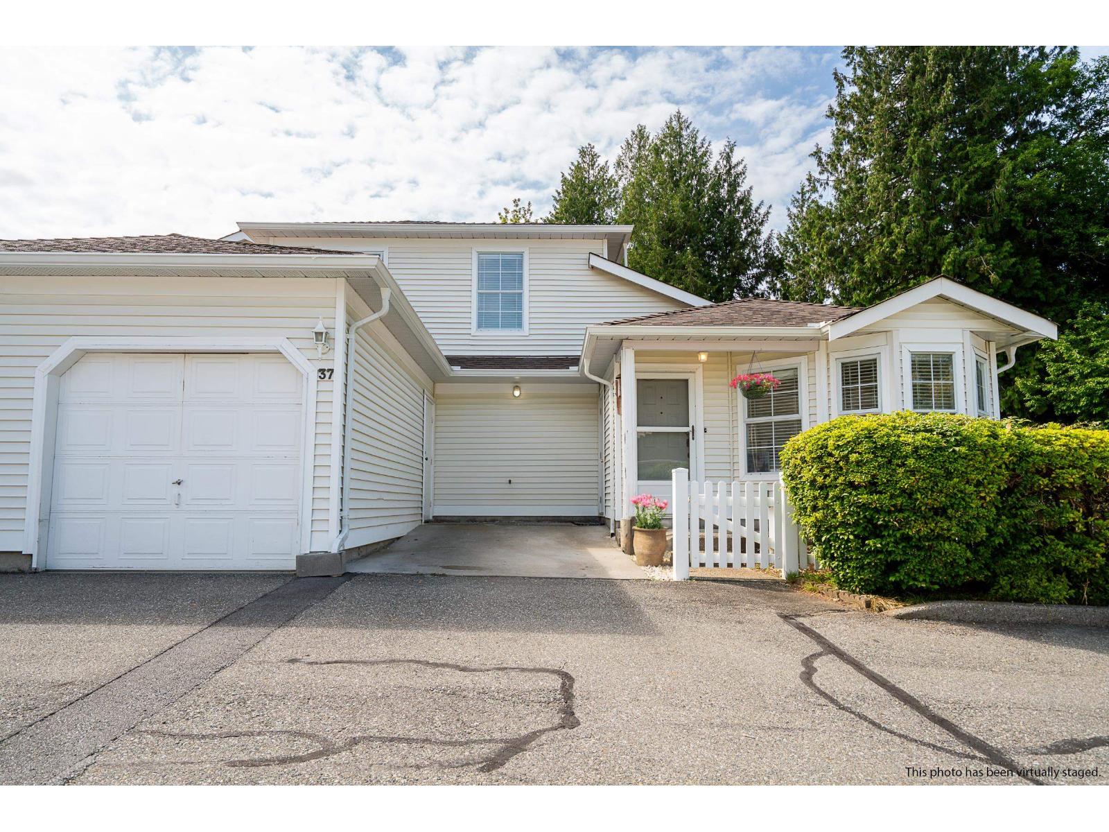 37 6537 138 STREET, Surrey, British Columbia