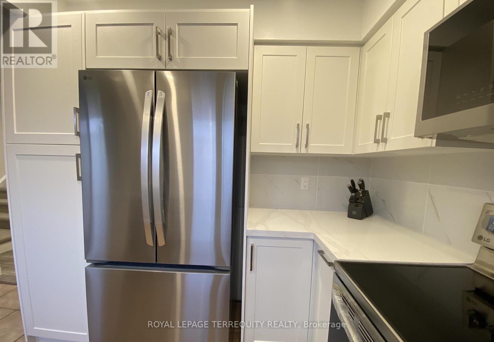 28 Festival Drive, Toronto, Ontario  M2R 3V1 - Photo 12 - C12764624