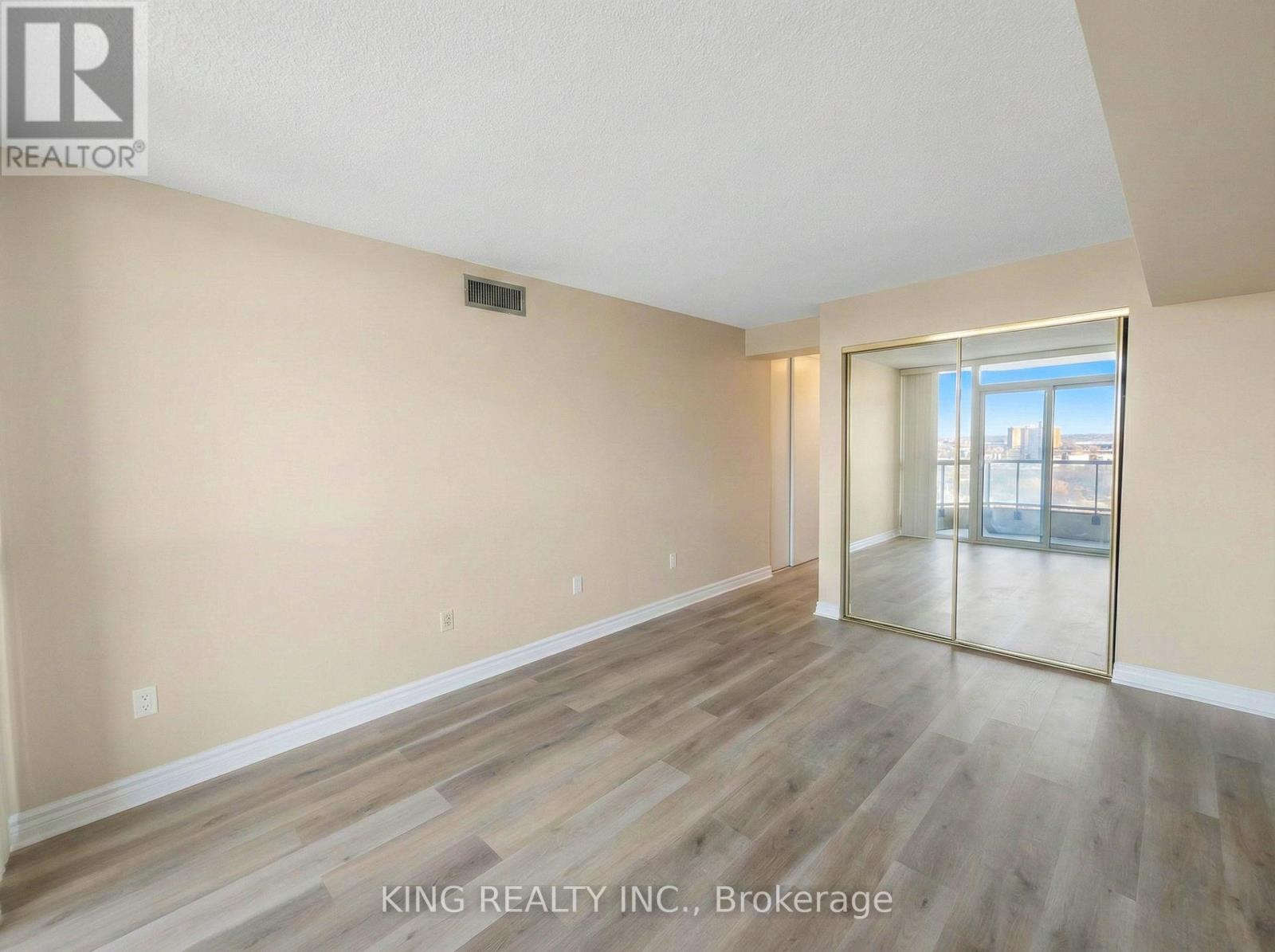 1415 - 1 Rowntree Road, Toronto, Ontario  M9V 5G7 - Photo 8 - W12764634