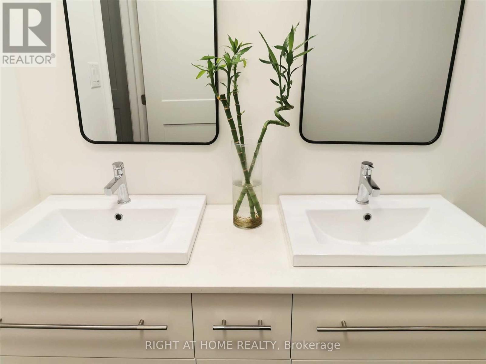 Room A - 3234 Shoreline Drive, Oakville, Ontario  L6L 5Z1 - Photo 11 - W12764650