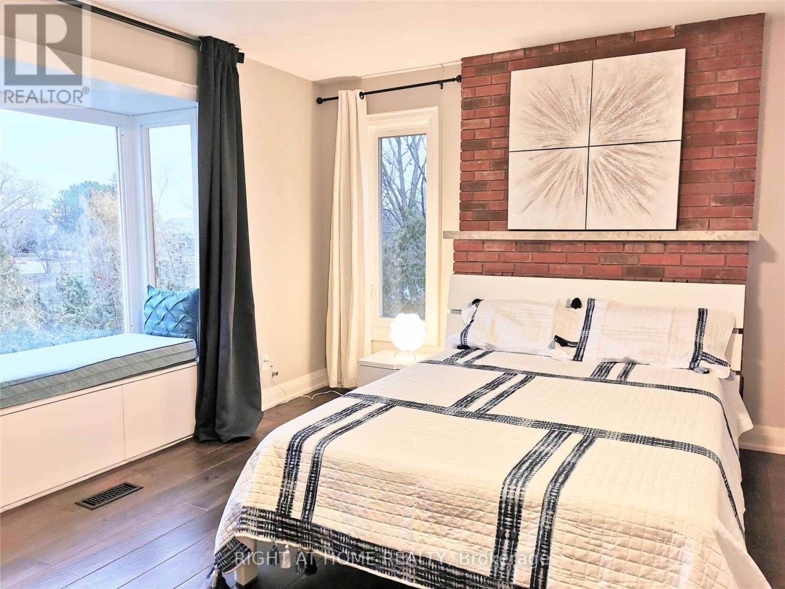 Room A - 3234 Shoreline Drive, Oakville, Ontario  L6L 5Z1 - Photo 3 - W12764650