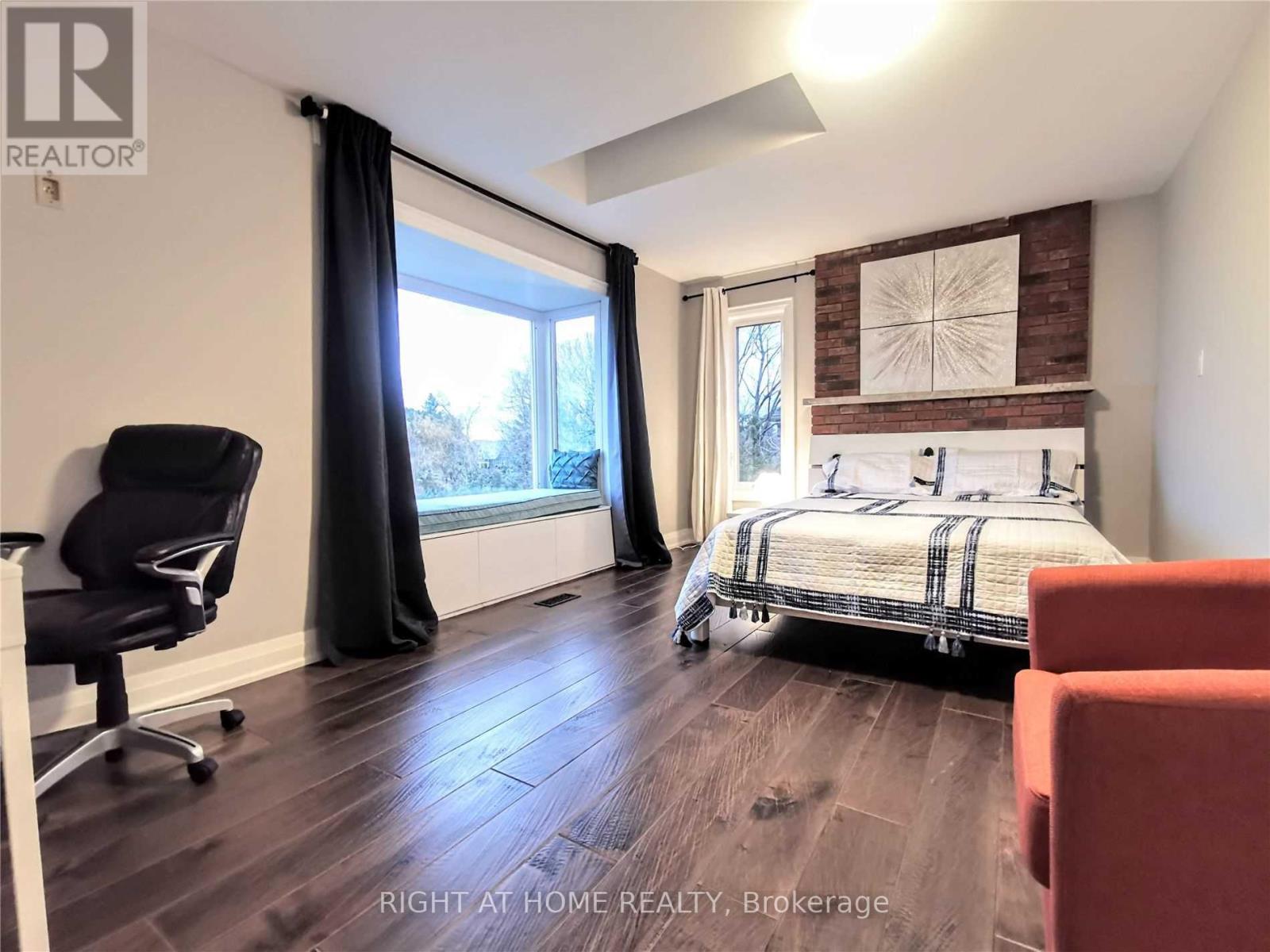 Room A - 3234 Shoreline Drive, Oakville, Ontario  L6L 5Z1 - Photo 4 - W12764650