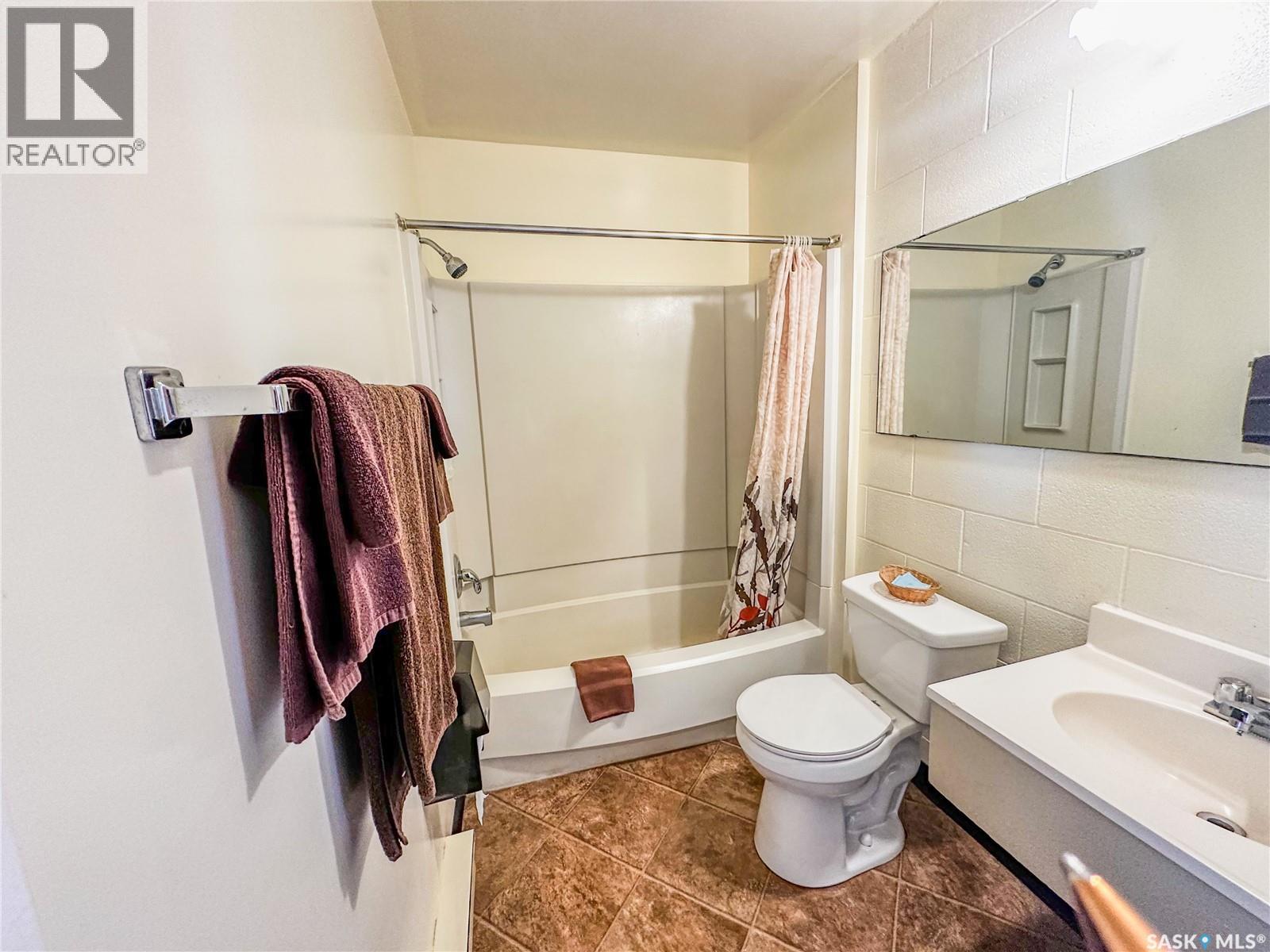 1041 Kaiser William Avenue, Langenburg, Saskatchewan  S0A 2A0 - Photo 22 - SK028058