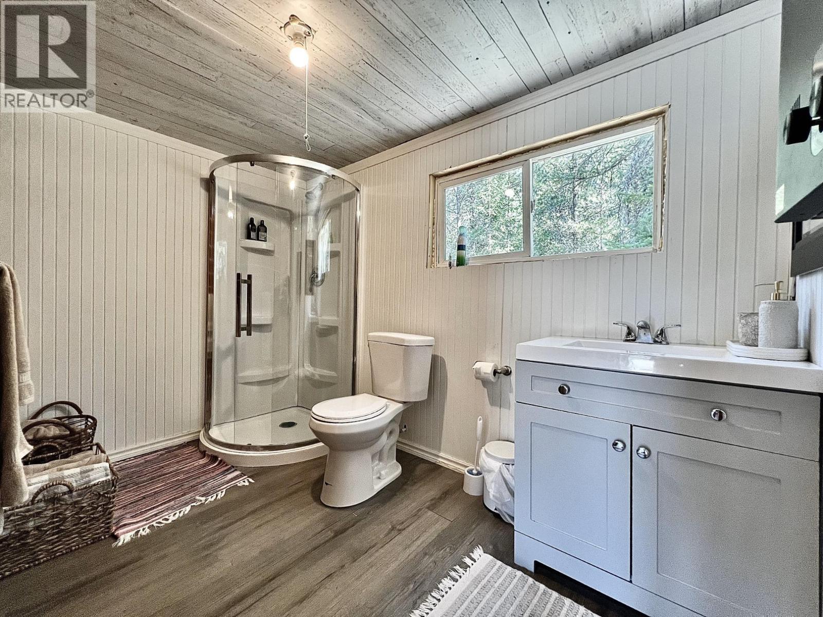 183 Calder Road, Edgewood, British Columbia  V0G 1J0 - Photo 11 - 10374108