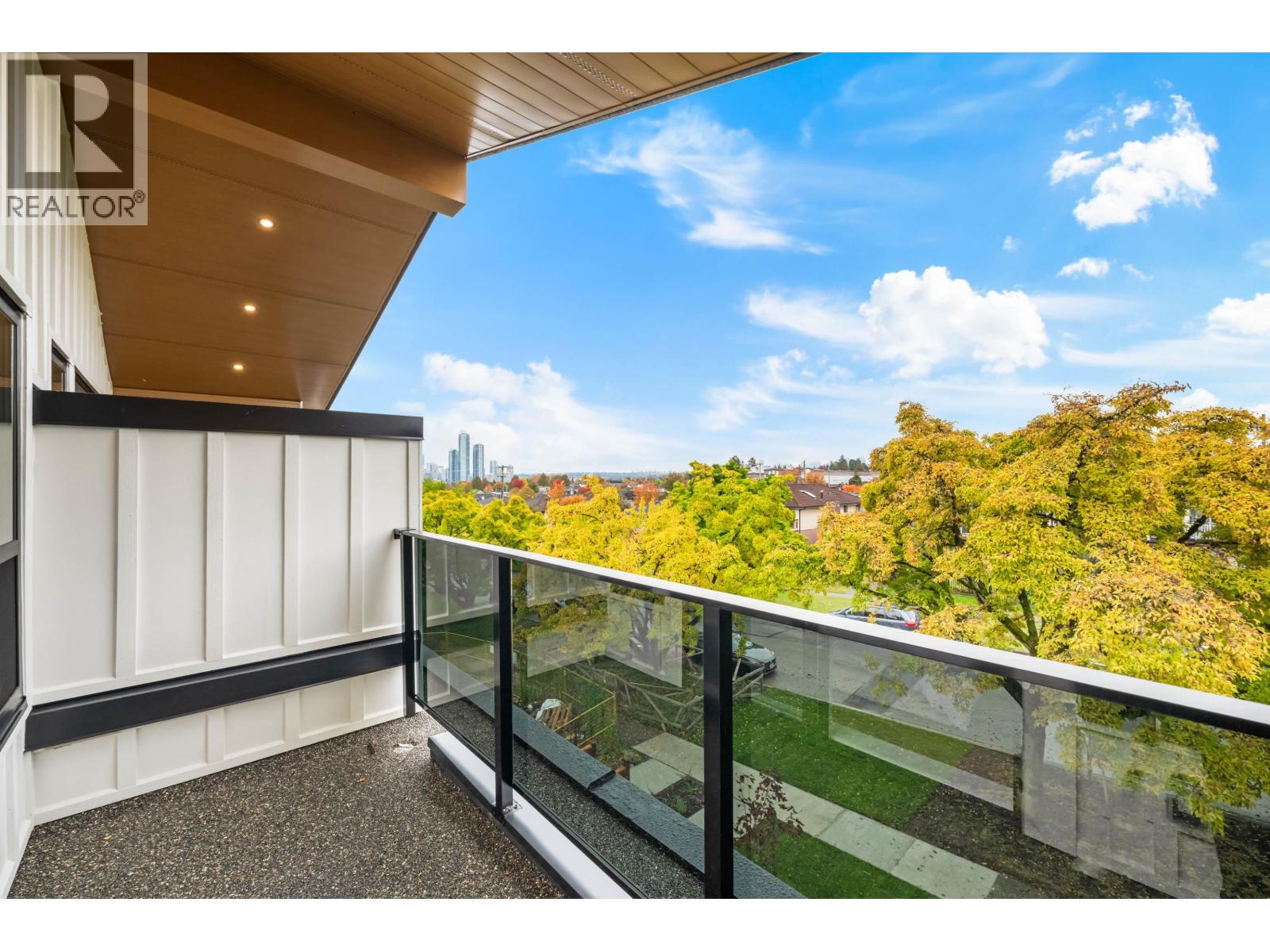 Listing Picture 21 of 38 : 4 3065 CHARLES STREET, Vancouver / 溫哥華 - 魯藝地產 Yvonne Lu Group - MLS Medallion Club Member