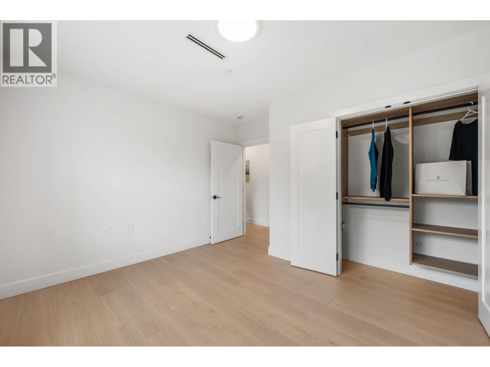 Listing Picture 29 of 38 : 4 3065 CHARLES STREET, Vancouver / 溫哥華 - 魯藝地產 Yvonne Lu Group - MLS Medallion Club Member