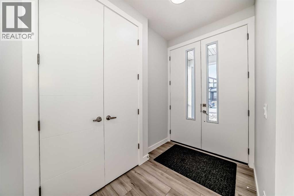 100 Corner Glen Manor Ne, Calgary, Alberta  T3N 1B9 - Photo 3 - A2281216