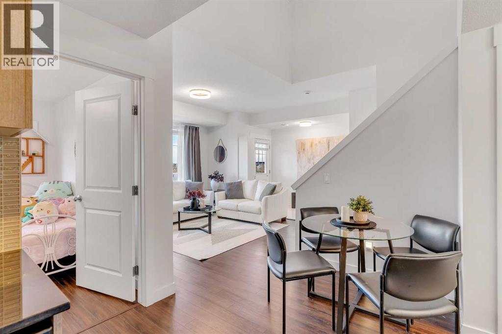 6, 59 West Coach Manor Sw, Calgary, Alberta  T3H 1R7 - Photo 16 - A2284349