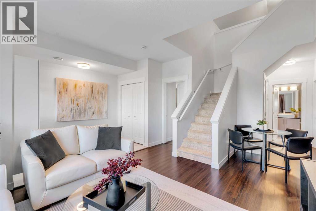 6, 59 West Coach Manor Sw, Calgary, Alberta  T3H 1R7 - Photo 12 - A2284349