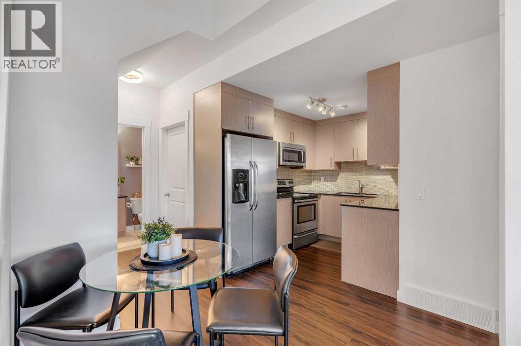 6, 59 West Coach Manor Sw, Calgary, Alberta  T3H 1R7 - Photo 13 - A2284349