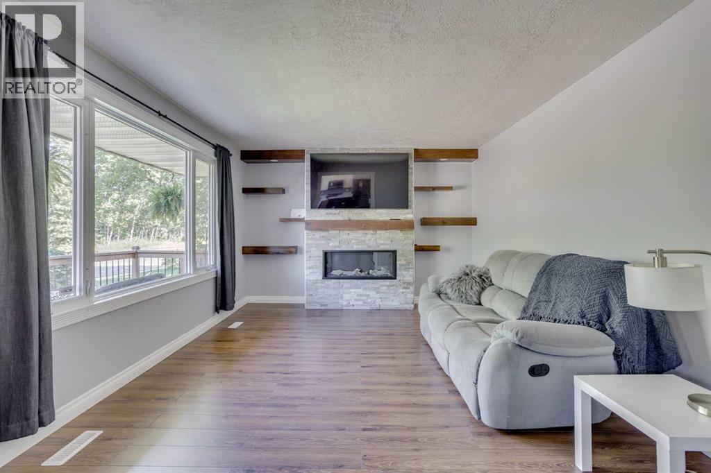 173 Hilltop Crescent, Fort Mcmurray, Alberta  T9H 3V3 - Photo 12 - A2281871