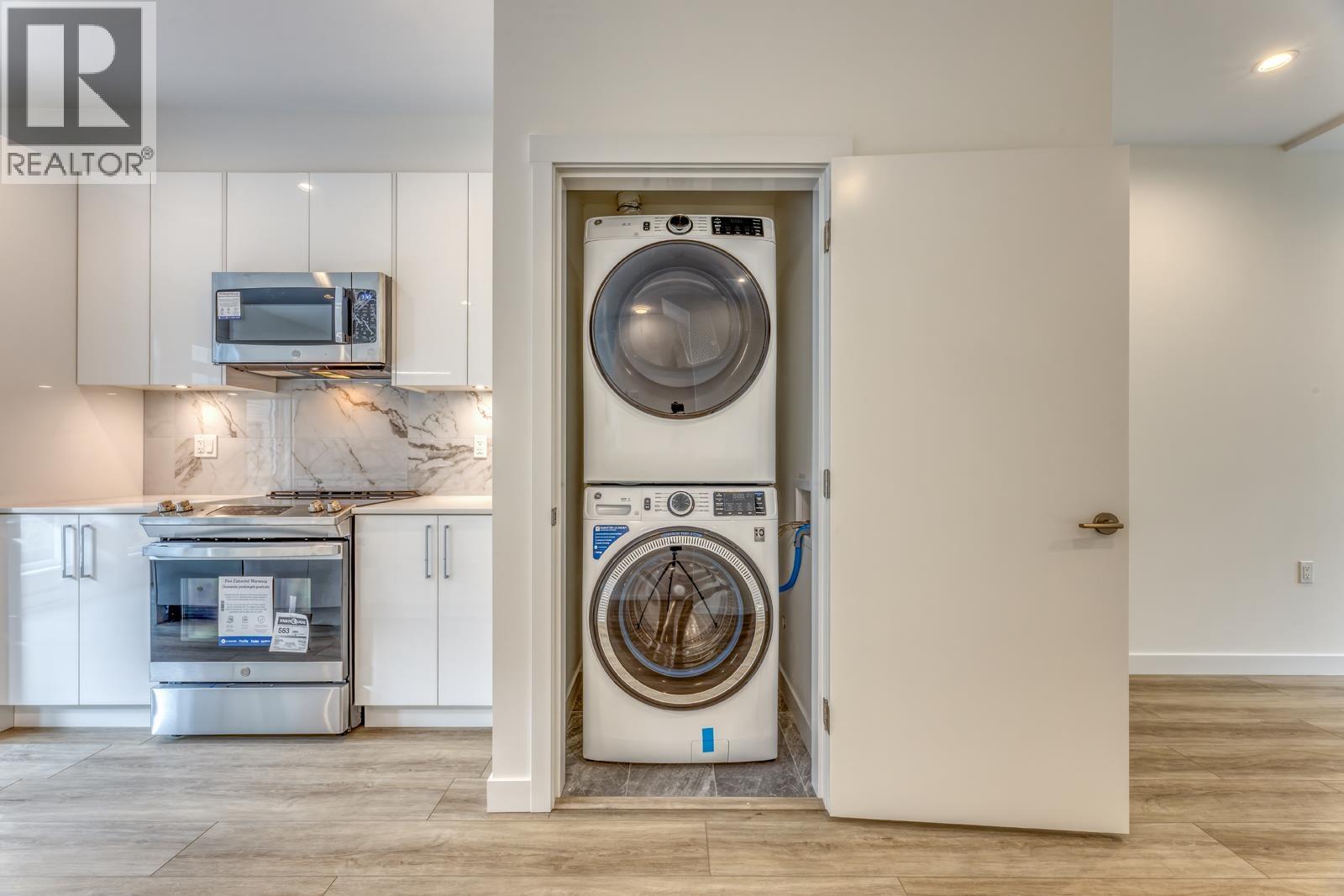 Listing Picture 6 of 40 : 54 4337 BOUNDARY ROAD, Richmond / 烈治文 - 魯藝地產 Yvonne Lu Group - MLS Medallion Club Member