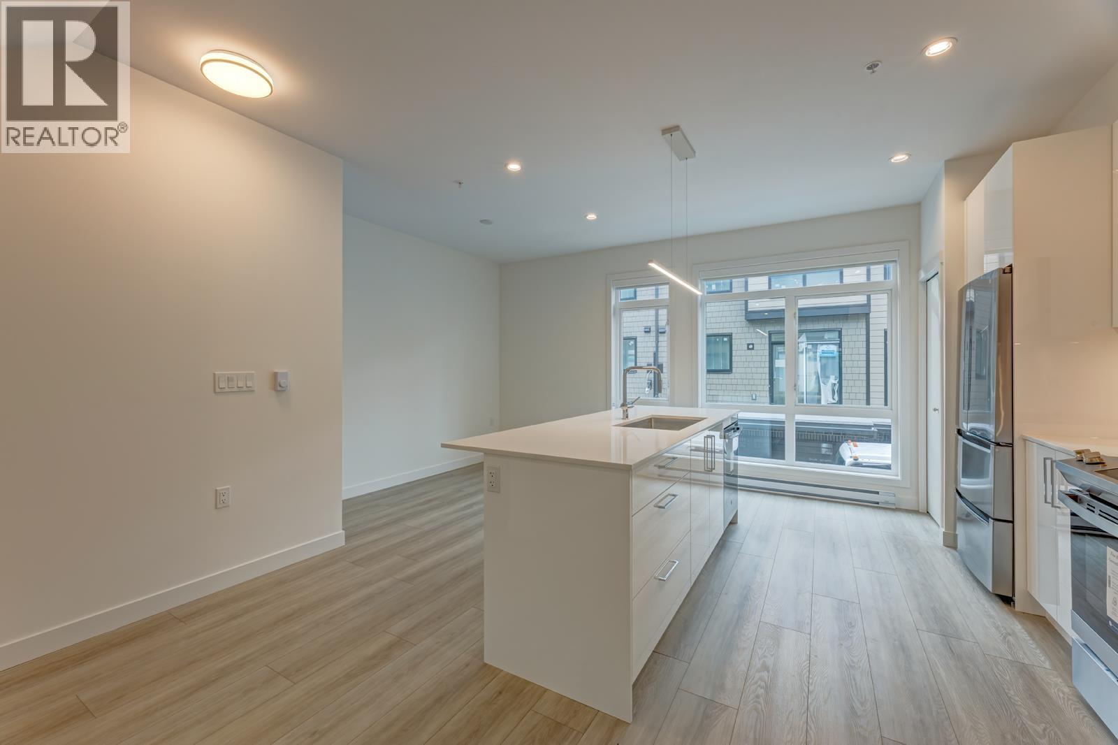 Listing Picture 5 of 40 : 54 4337 BOUNDARY ROAD, Richmond / 烈治文 - 魯藝地產 Yvonne Lu Group - MLS Medallion Club Member