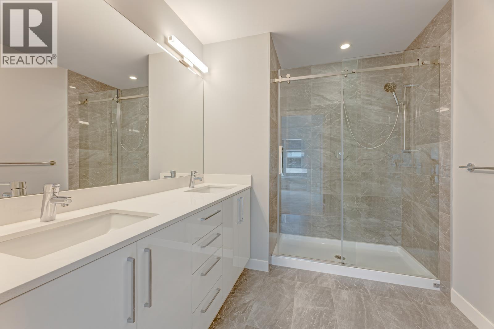 Listing Picture 15 of 40 : 54 4337 BOUNDARY ROAD, Richmond / 烈治文 - 魯藝地產 Yvonne Lu Group - MLS Medallion Club Member