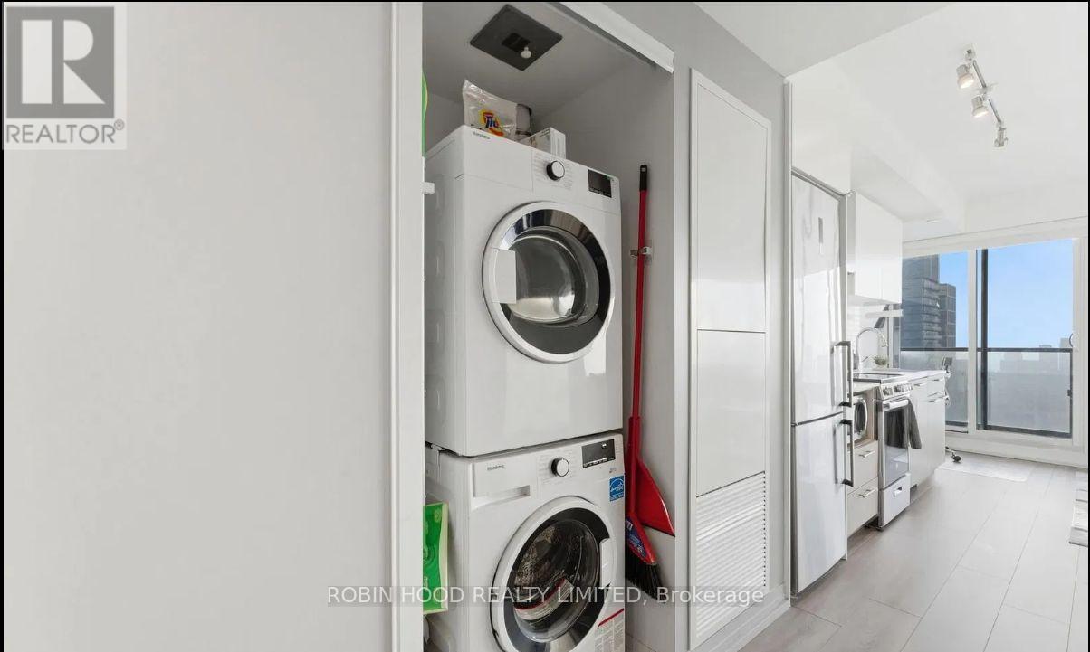 1805 - 251 Jarvis Street, Toronto, Ontario  M5B 0C3 - Photo 9 - C12764678