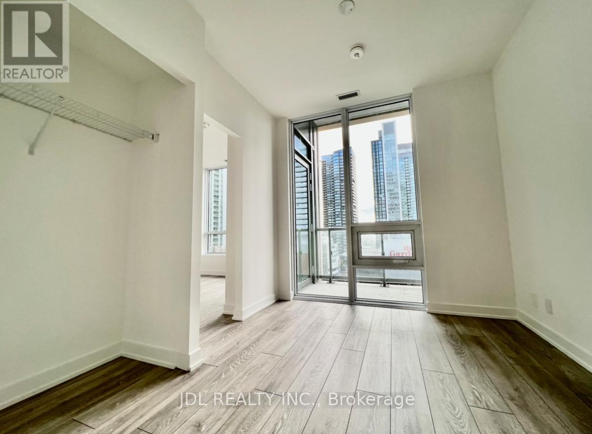 1805 - 108 Peter Street, Toronto, Ontario  M5V 0W2 - Photo 11 - C12764680