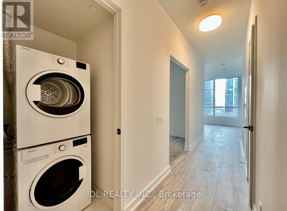 1805 - 108 Peter Street, Toronto, Ontario  M5V 0W2 - Photo 5 - C12764680