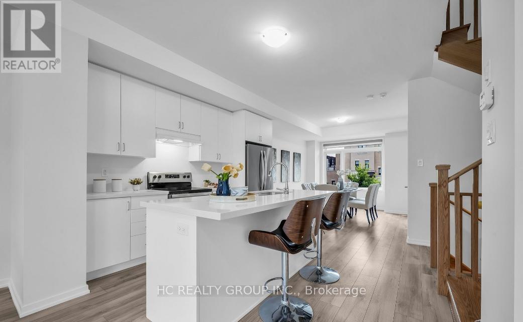 97 Crimson Forest Drive, Vaughan (Patterson), Ontario  L6A 5C6 - Photo 3 - N12764658