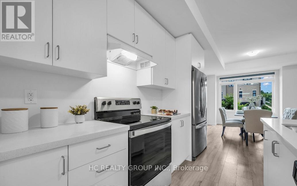 97 Crimson Forest Drive, Vaughan (Patterson), Ontario  L6A 5C6 - Photo 4 - N12764658