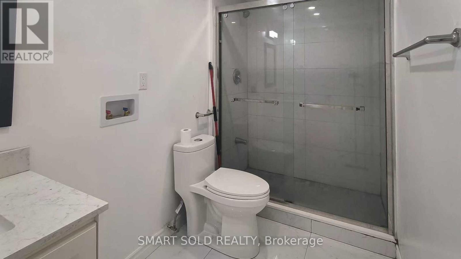 Ground #unit A - 41 Hickorynut Drive, Toronto, Ontario  M2J 4W6 - Photo 7 - C12764616