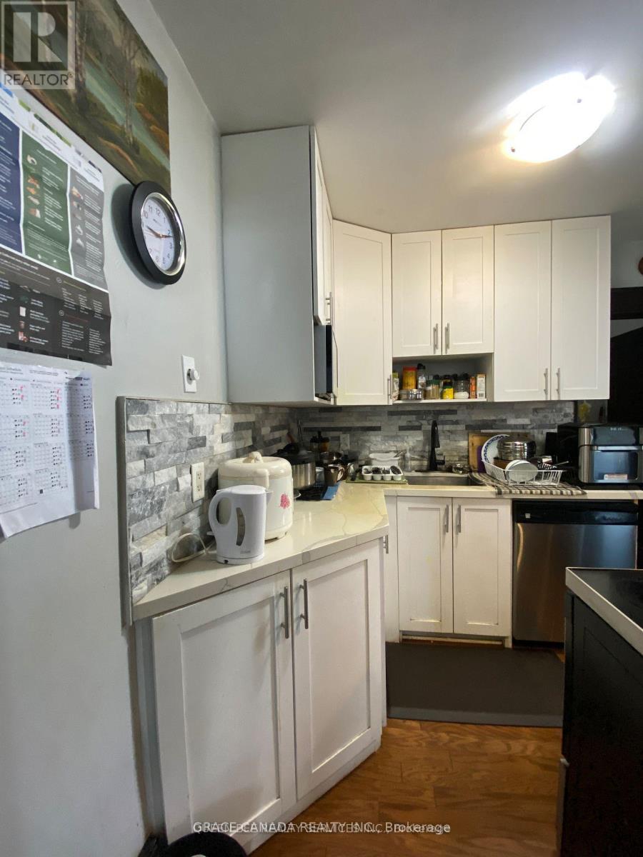 - Main - 4765 Sixth Avenue, Niagara Falls, Ontario  L2E 4T6 - Photo 6 - X12764672