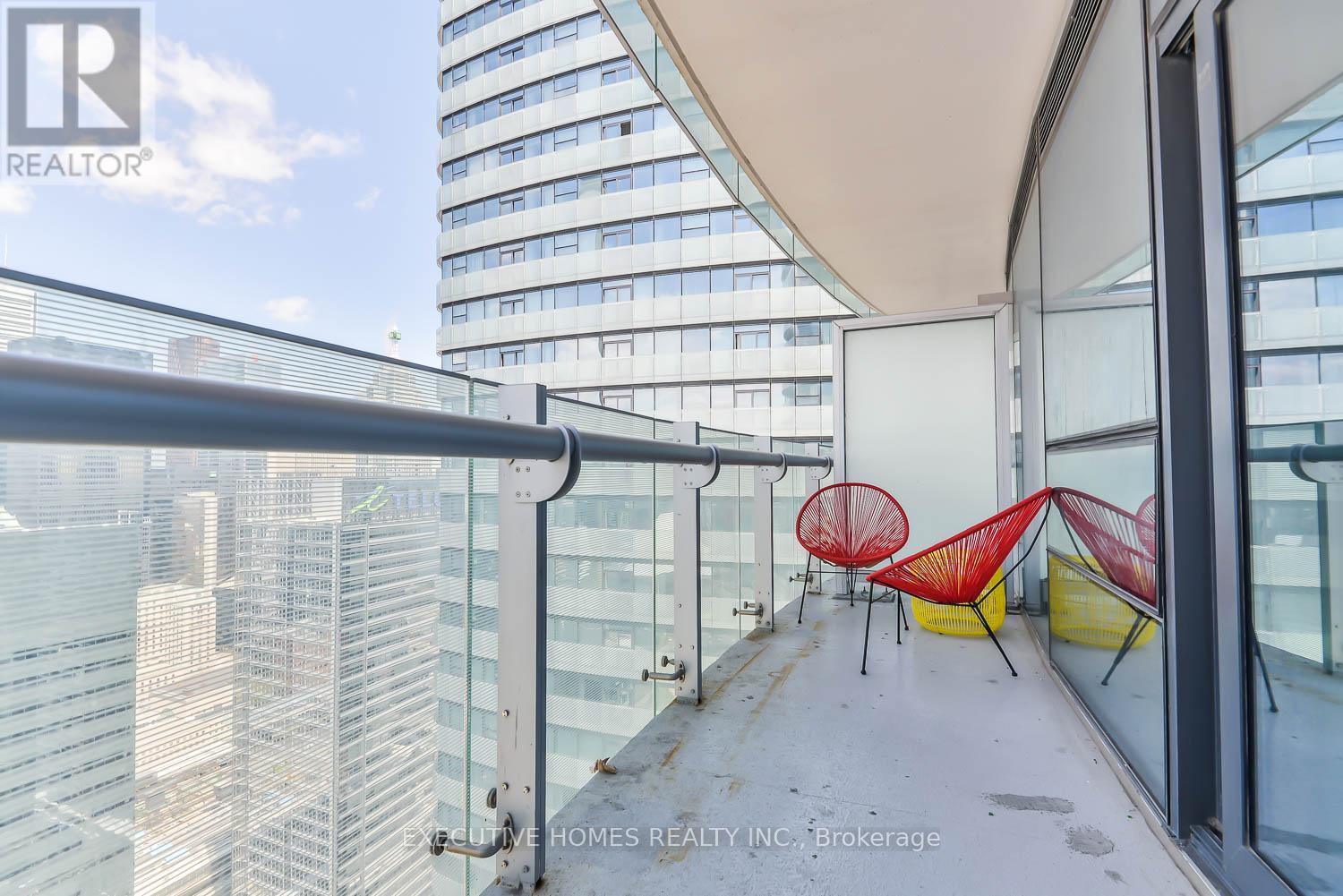 4209 - 12 York Street, Toronto, Ontario  M5J 0A9 - Photo 4 - C12764110