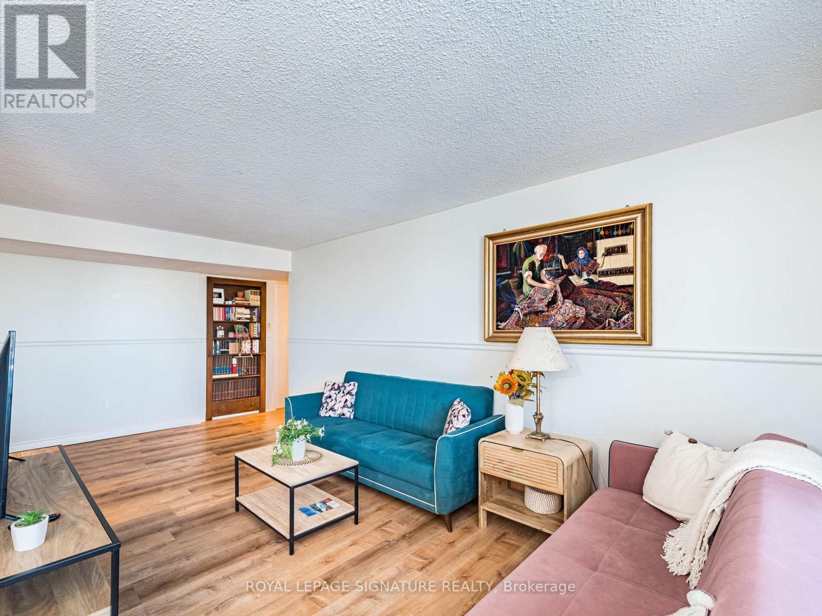 308 - 20 William Roe Boulevard, Newmarket, Ontario  L3Y 5V6 - Photo 8 - N12761506