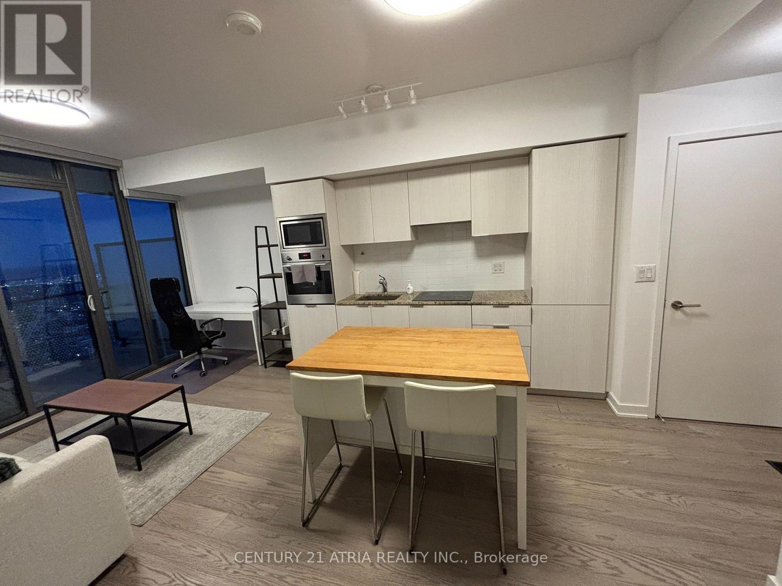 5901 - 11 Wellesley Street, Toronto, Ontario  M4Y 0G4 - Photo 4 - C12762468