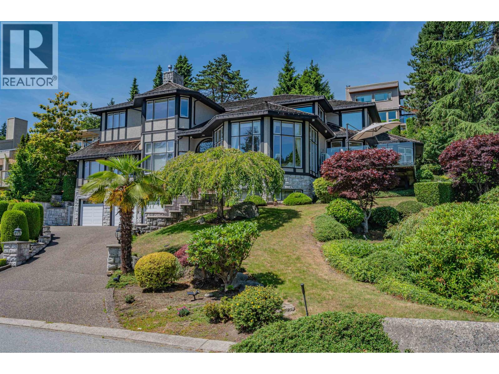 2327 Westhill Drive, West Vancouver, British Columbia  V7S 2Z2 - Photo 2 - R3087029