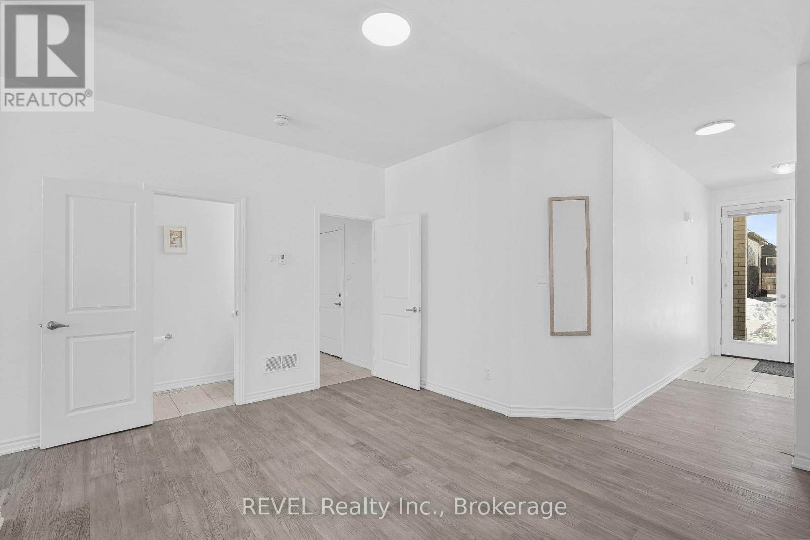 32 Hildred Street, Welland, Ontario  L3B 0J9 - Photo 5 - X12764698