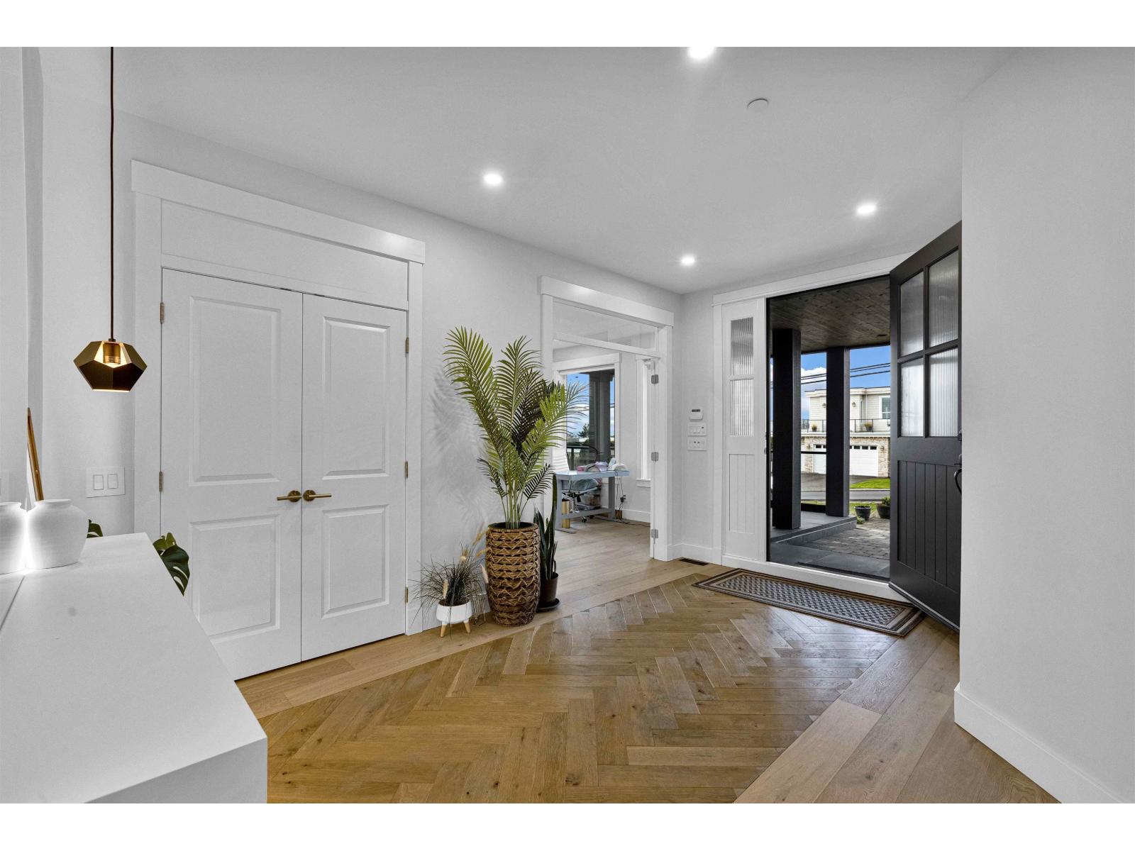 1040 Lee Street, White Rock, British Columbia  V4B 4P1 - Photo 4 - R3084857