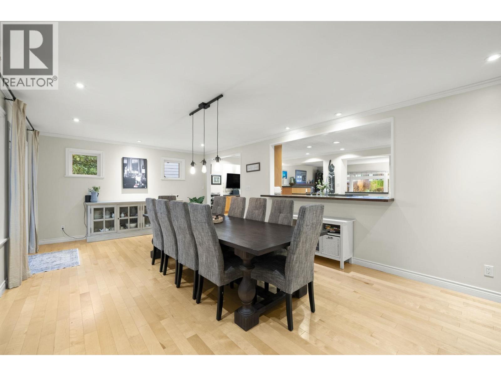 2569 Hyannis Point, North Vancouver, British Columbia  V7H 1R9 - Photo 7 - R3086932