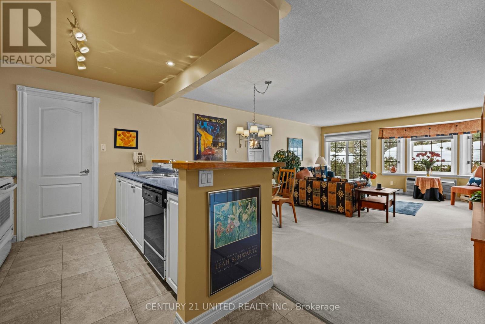 1 - 699 Whitaker Street, Peterborough, Ontario  K9H 7K3 - Photo 4 - X12763922