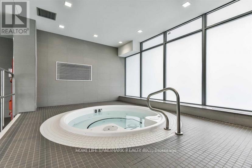 313 - 50 Forest Manor Road, Toronto, Ontario  M2J 0E3 - Photo 9 - C12764724