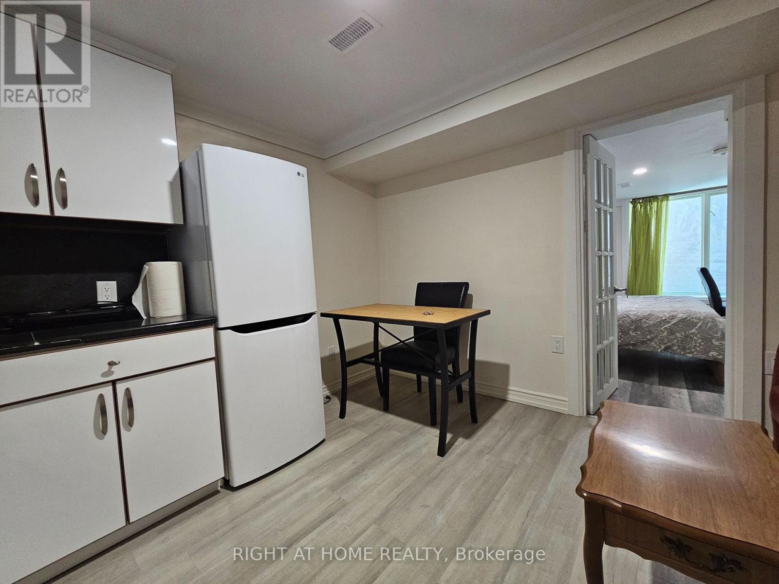 Basement #3 - 55 Dallas Road, Toronto, Ontario  M2R 2J3 - Photo 12 - C12764726