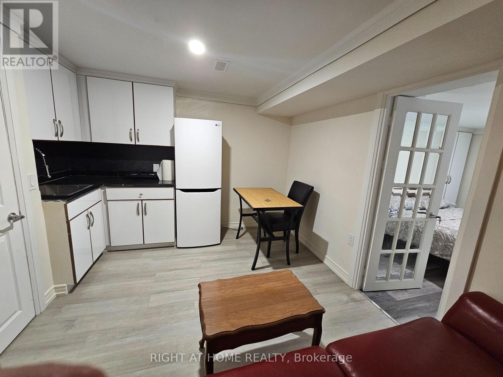 Basement #3 - 55 Dallas Road, Toronto, Ontario  M2R 2J3 - Photo 16 - C12764726